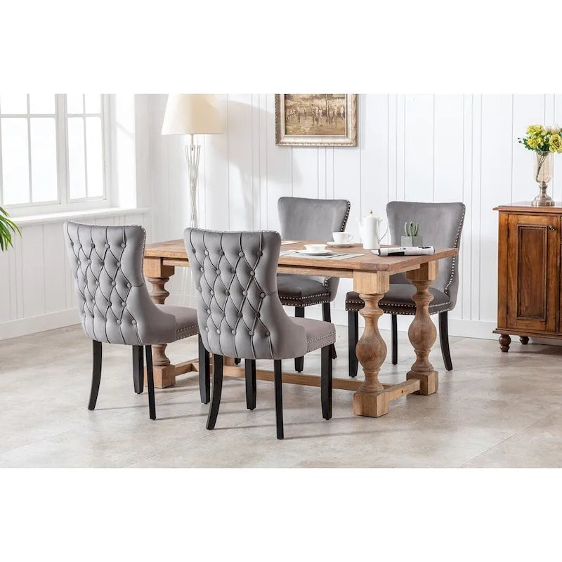 Chaise de salle à manger tapissée de velours