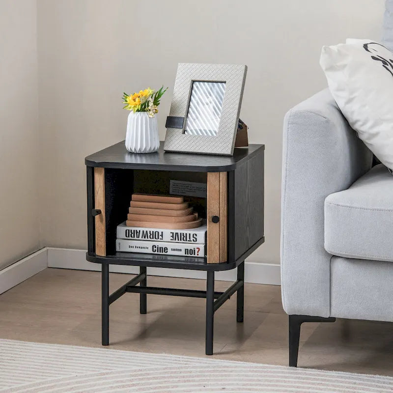 Table d'appoint compacte et moderne