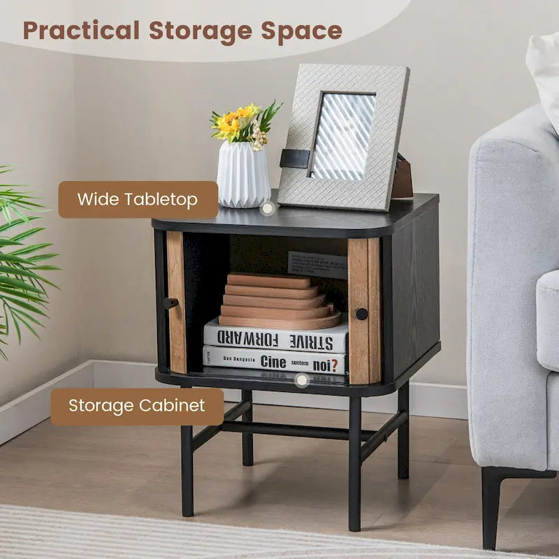 Table d'appoint compacte et moderne