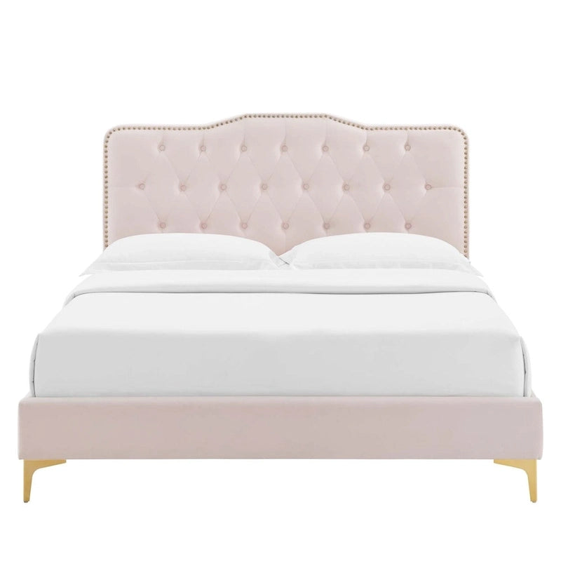 Lit plateforme simple en velours de performance touffeté ambre