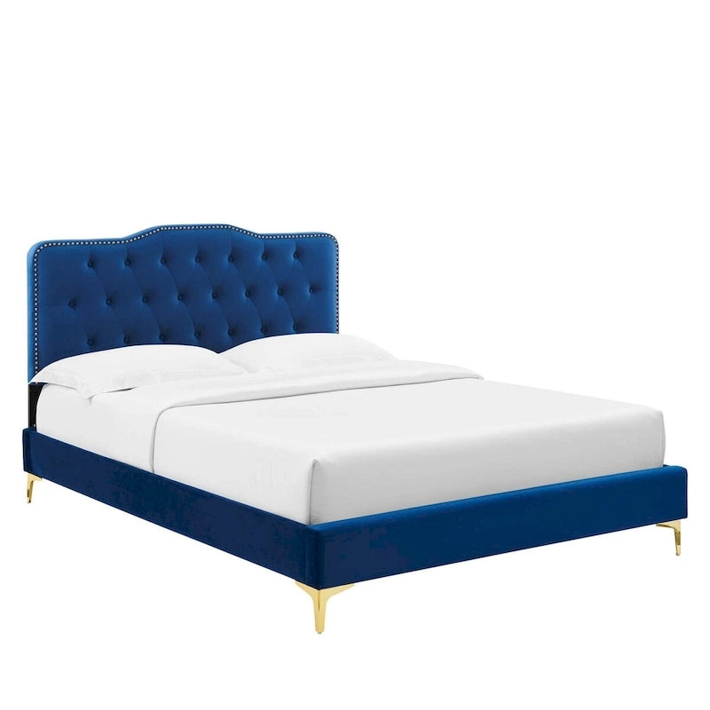 Lit plateforme simple en velours de performance touffeté ambre