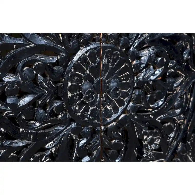 Bahut quatre portes noir sculpté à la main